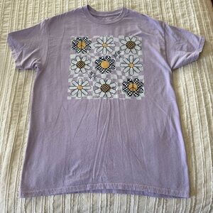 Lavender Daisy Graphic Tee